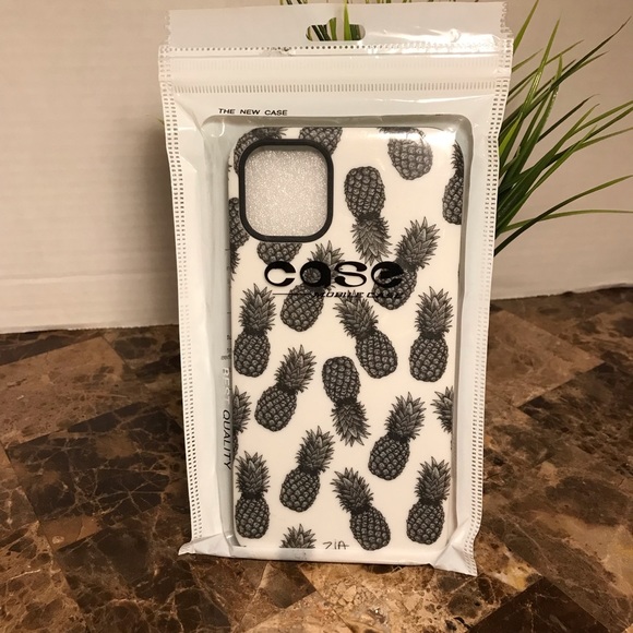 iPhone 11 Pro Max Case Pineapple - Picture 2 of 6